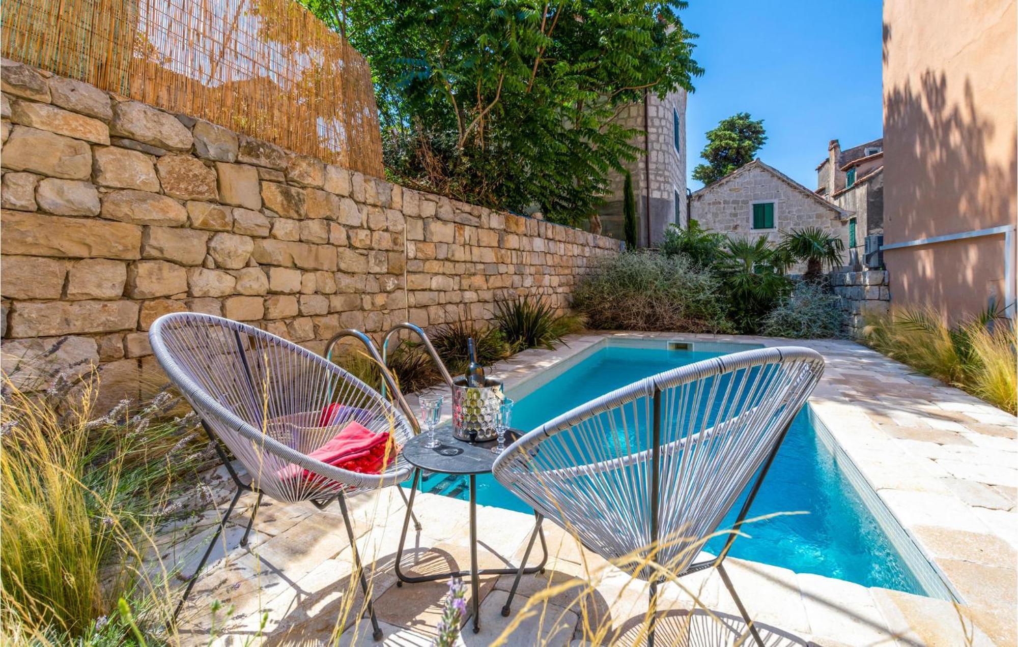 Stunning Home In Split With Outdoor Swimming Pool Luaran gambar