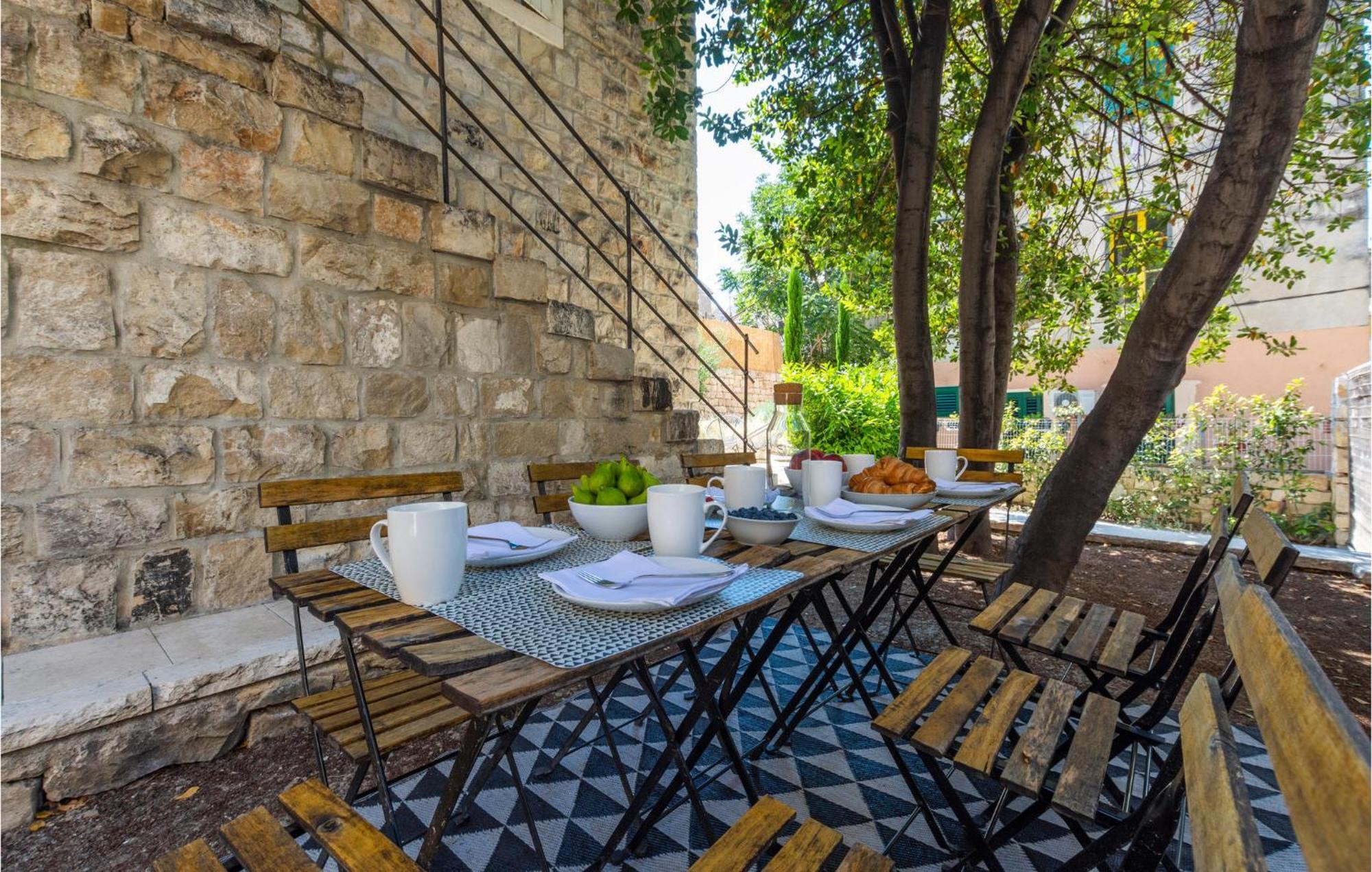 Stunning Home In Split With Outdoor Swimming Pool Luaran gambar